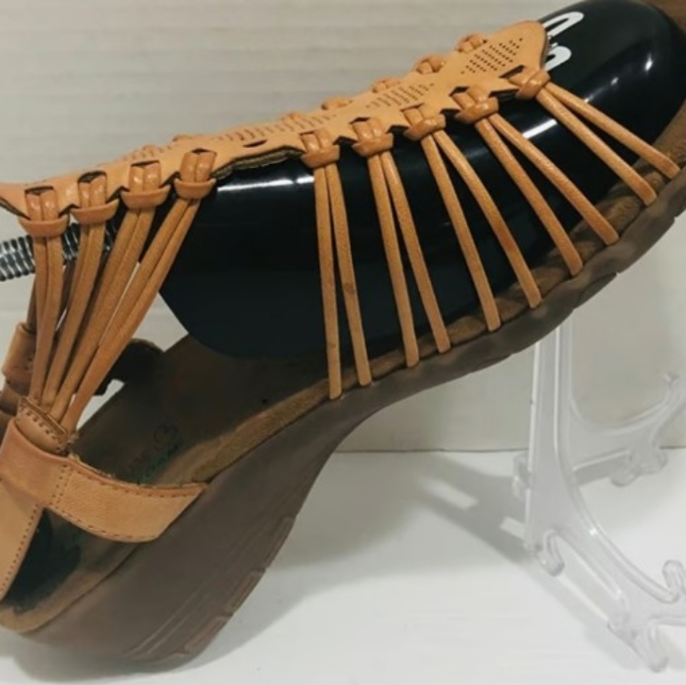 Baretraps sandals
